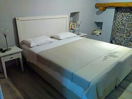 Spitakia Cottages