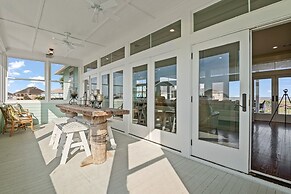 1 Biscayne 3 Bedroom Home by RedAwning