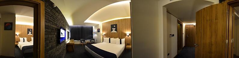 Monarch Hotel Amman