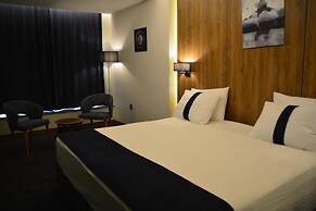 Monarch Hotel Amman