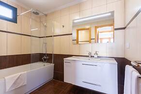 Playa Blanca Beach Mate