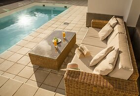 Playa Blanca Beach Mate