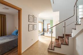 Playa Blanca Beach Mate