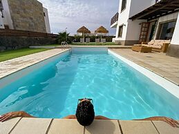 Playa Blanca Beach Mate