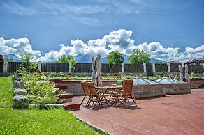 7 Pools SPA & Apartments