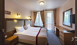 7 Pools SPA & Apartments