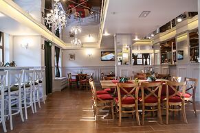 7 Pools SPA & Apartments