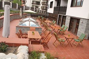 7 Pools SPA & Apartments