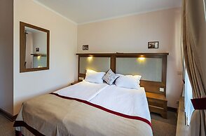 7 Pools SPA & Apartments