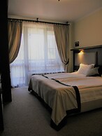 7 Pools SPA & Apartments