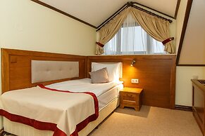 7 Pools SPA & Apartments