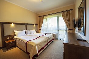 7 Pools SPA & Apartments