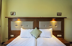 7 Pools SPA & Apartments