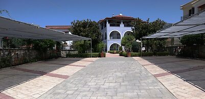 Delphin Rooms Sivota