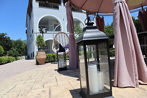 Delphin Rooms Sivota