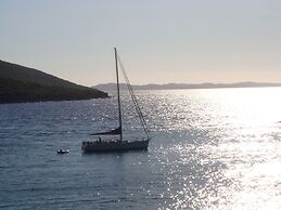 Delphin Rooms Sivota