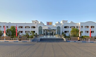Naama Waves Hotel