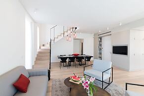 Live like Royalty in TLV DLX 2 Floor Apt