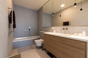 Live like Royalty in TLV DLX 2 Floor Apt