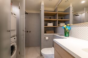 Live like Royalty in TLV DLX 2 Floor Apt