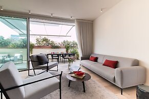 Live like Royalty in TLV DLX 2 Floor Apt