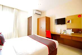 Collection O Pasteur Near Paris Van Java Mall Formerly Sweet Karina