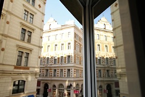 Edelweiss City Apartments State Opera