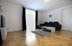 Edelweiss City Apartments State Opera