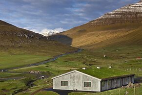 Gjaargardur Guesthouse Gjogv