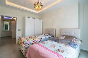 Seven Stars Apartments