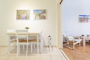 Cozy Flat in hip Koukaki