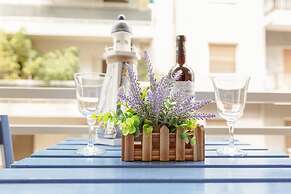 Cozy Flat in hip Koukaki