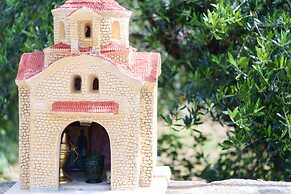 Chill & Relax Home with Pool near Beach