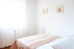 Chill & Relax Home with Pool near Beach