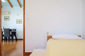 Chill & Relax Home with Pool near Beach