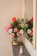 Steps to the Beach Spacious Home-Parking