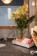 Steps to the Beach Spacious Home-Parking