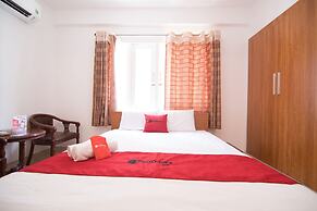 Reddoorz Plus Near Thao Dien