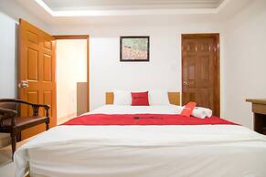 Reddoorz Plus Near Thao Dien