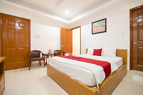 Reddoorz Plus Near Thao Dien