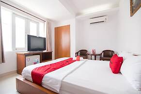 Reddoorz Plus Near Thao Dien