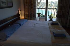 Les Terrasses De Cala Llevado 01