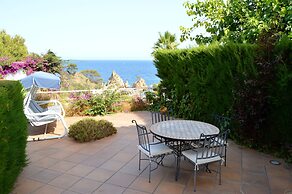 Blanca Paloma Holiday House