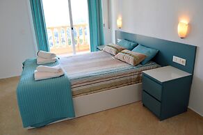 Santa Flora Holiday House