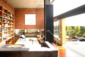 Santa Monica Holiday House