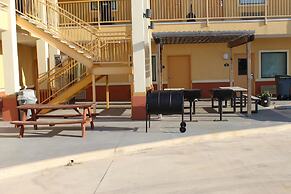 Horizon Inn & Suites - Pearsall