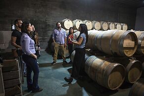 Pizzorno Lodge & Wine