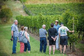 Pizzorno Lodge & Wine