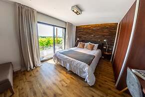 Pizzorno Lodge & Wine