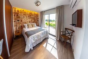 Pizzorno Lodge & Wine